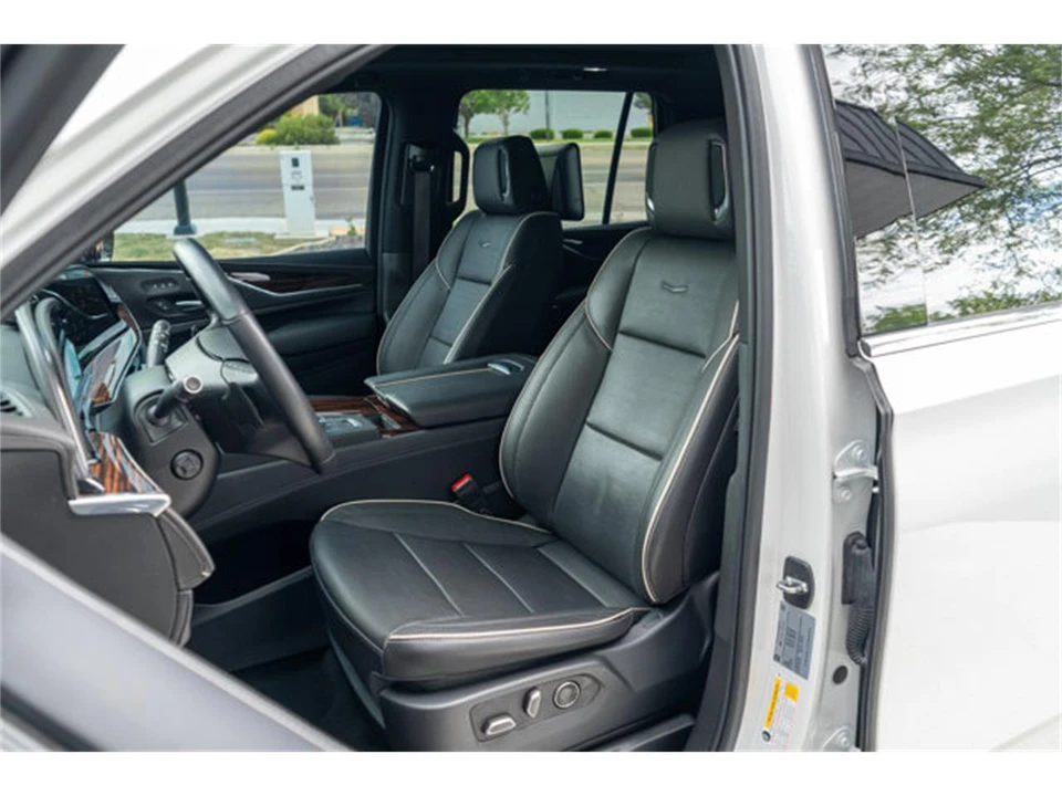 2021 Cadillac Escalade 5th Gen - Image 17 of 31