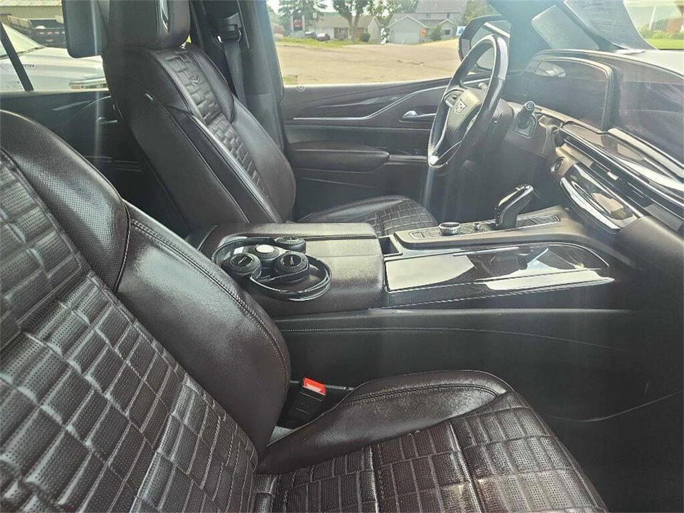 2021 Cadillac Escalade 5th Gen - Image 19 of 31