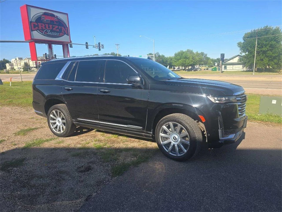 2021 Cadillac Escalade 5th Gen - Image 29 of 31