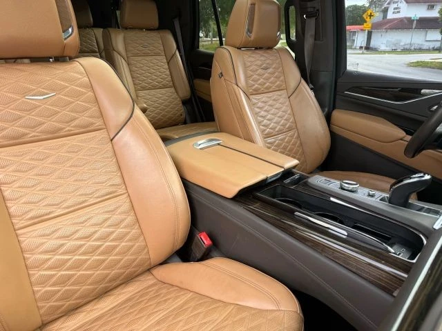 2021 Cadillac Escalade 5th Gen - Image 17 of 19
