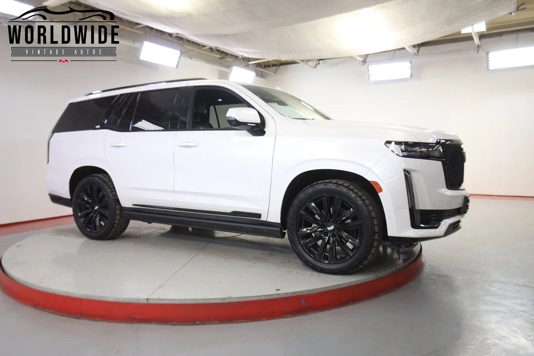 2021 Cadillac Escalade 5th Gen - Image 2 of 12