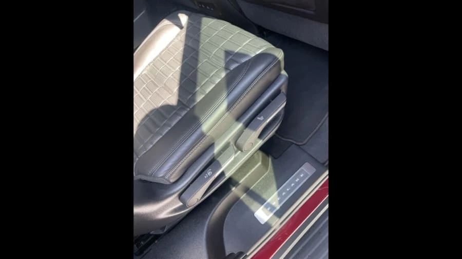 2021 Cadillac Escalade 5th Gen - Image 15 of 16