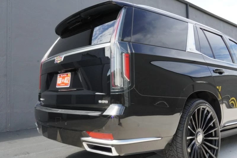 2021 Cadillac Escalade 5th Gen - Image 19 of 21