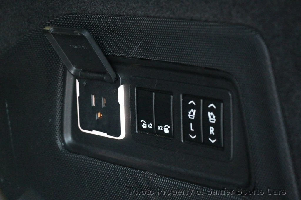 2021 Cadillac Escalade 5th Gen - Image 10 of 12