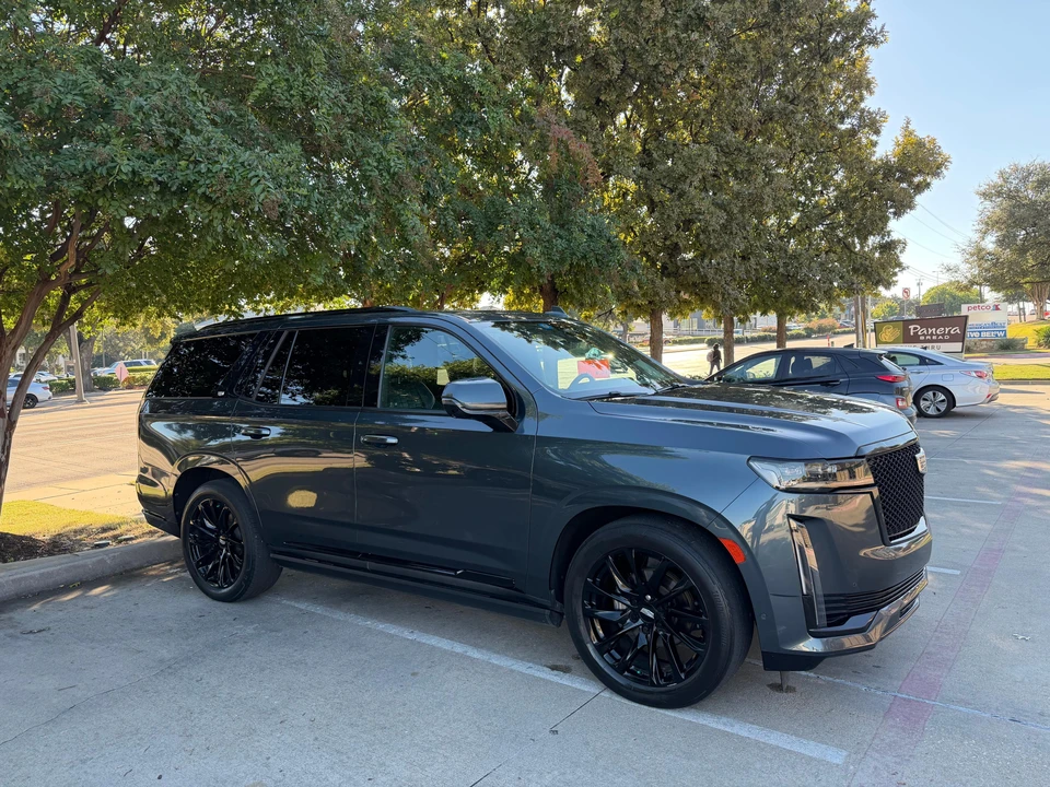 2021 Cadillac Escalade 5th Gen - Image 21 of 31