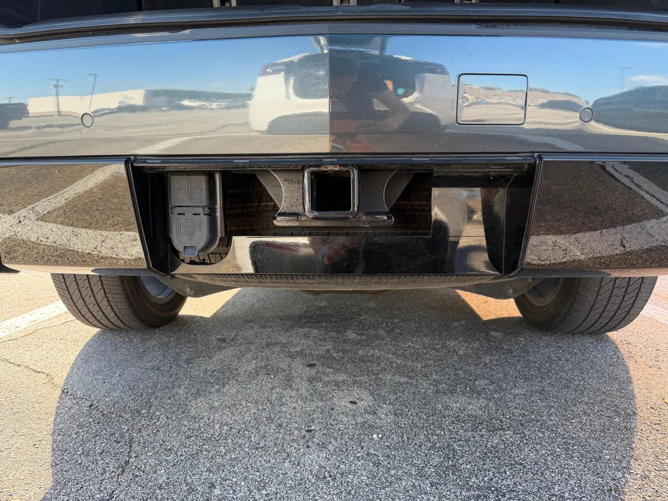 2021 Cadillac Escalade 5th Gen - Image 26 of 31