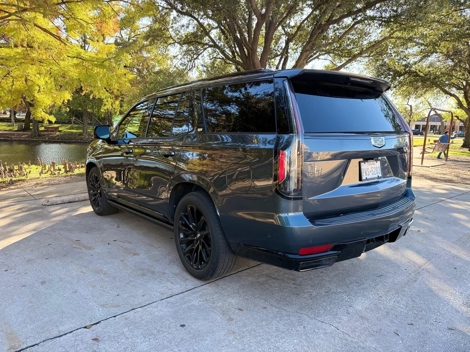 2021 Cadillac Escalade 5th Gen - Image 16 of 31