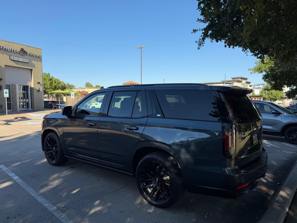 2021 Cadillac Escalade 5th Gen - Image 14 of 31