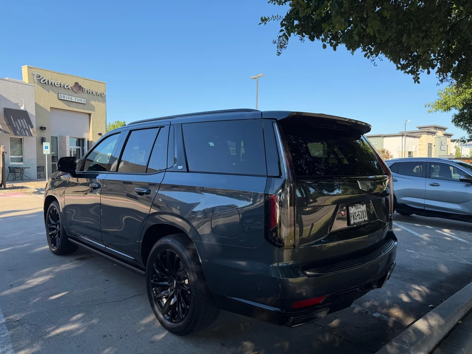 2021 Cadillac Escalade 5th Gen - Image 15 of 31