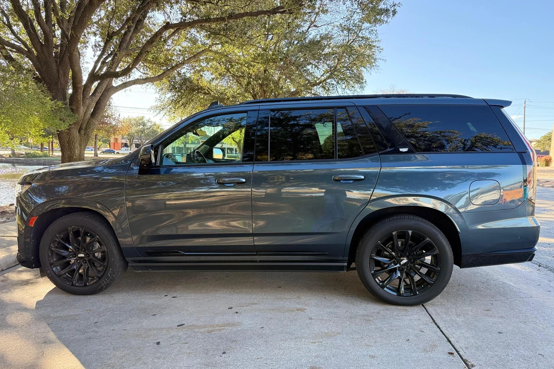 2021 Cadillac Escalade 5th Gen - Image 3 of 31