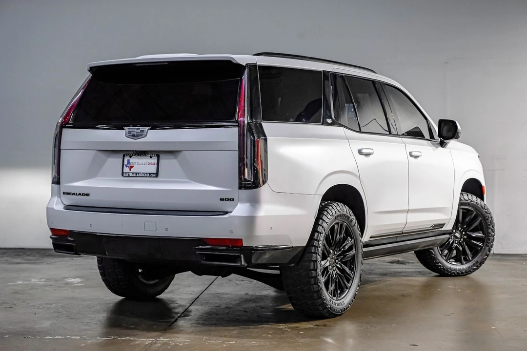 2021 Cadillac Escalade 5th Gen - Image 12 of 21