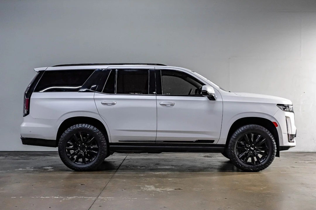 2021 Cadillac Escalade 5th Gen - Image 11 of 21