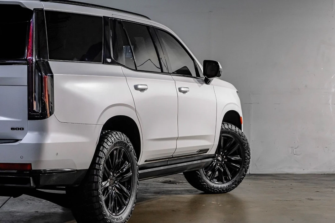 2021 Cadillac Escalade 5th Gen - Image 14 of 21