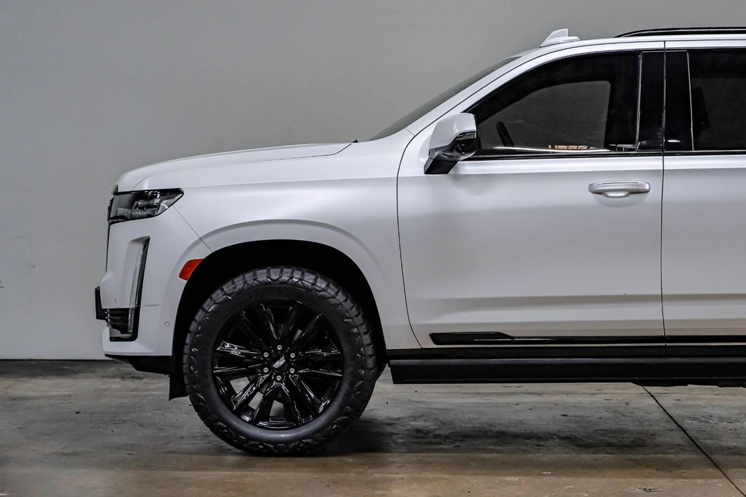 2021 Cadillac Escalade 5th Gen - Image 18 of 21