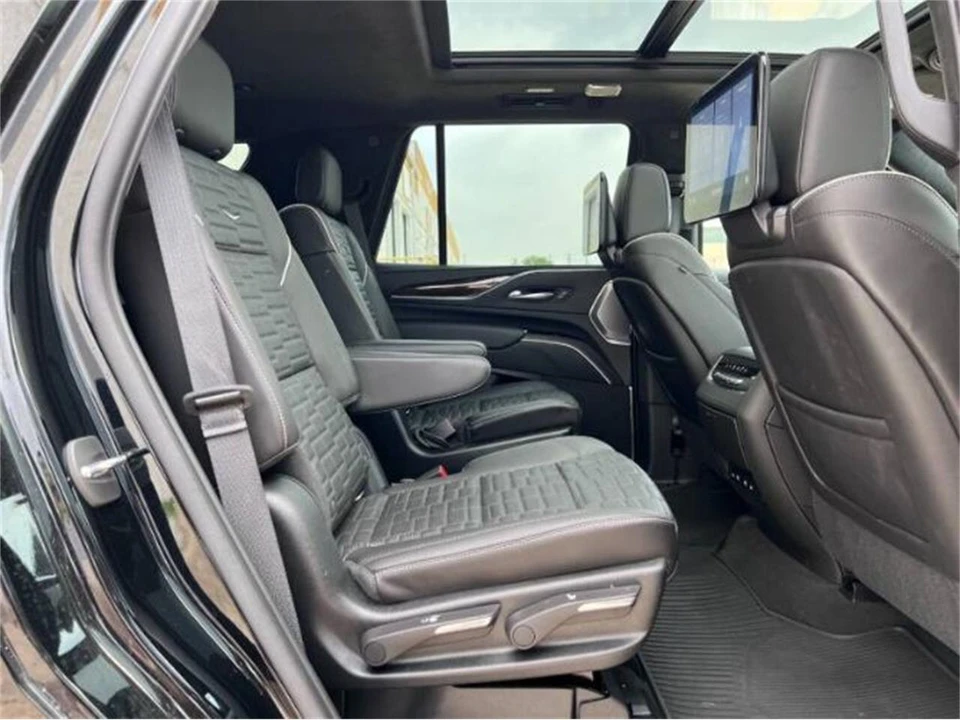 2021 Cadillac Escalade 5th Gen - Image 9 of 19