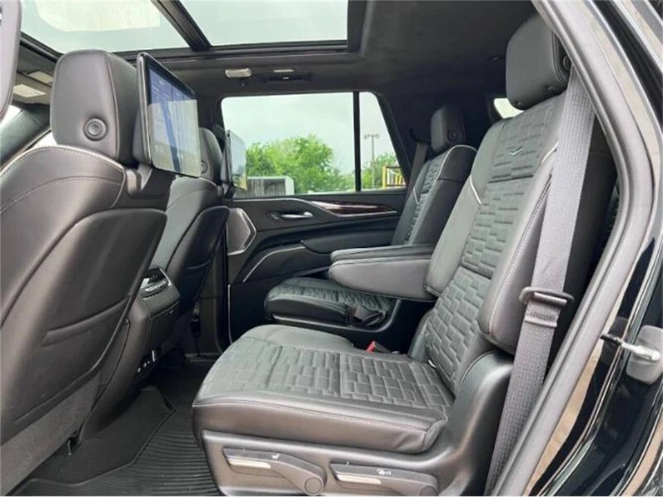 2021 Cadillac Escalade 5th Gen - Image 8 of 19
