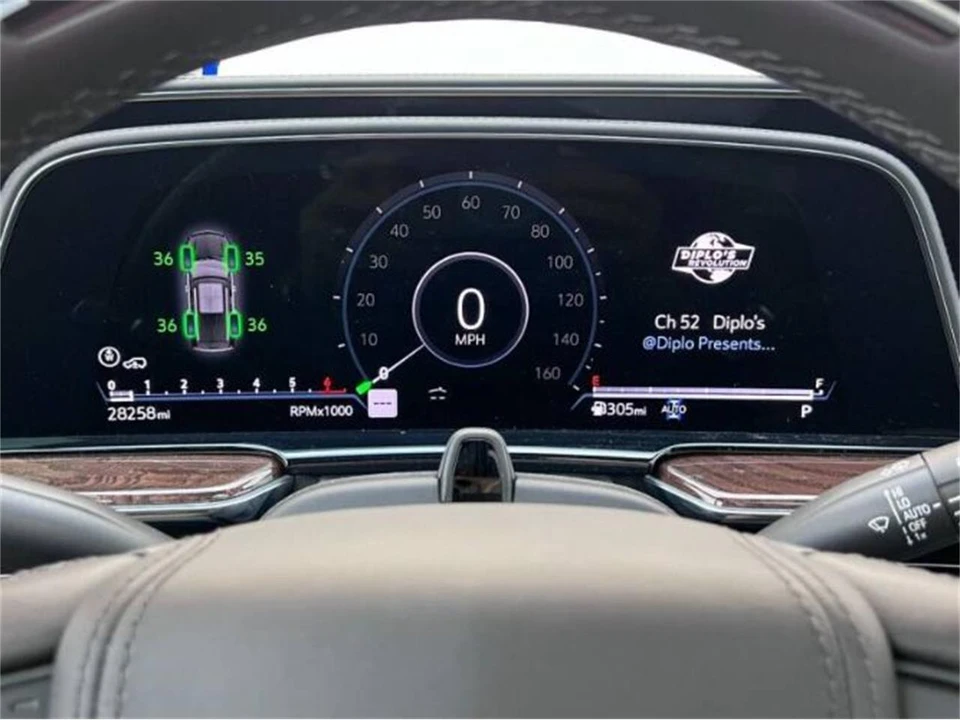 2021 Cadillac Escalade 5th Gen - Image 14 of 19