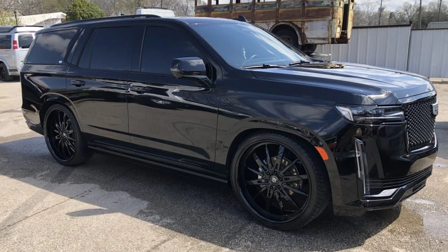 2021 Cadillac Escalade 5th Gen - Image 27 of 28