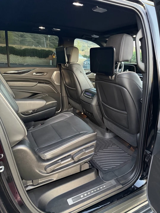 2021 Cadillac Escalade 5th Gen - Image 16 of 21