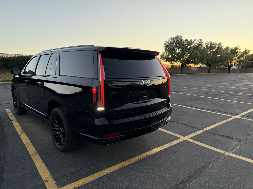 2021 Cadillac Escalade 5th Gen - Image 11 of 21