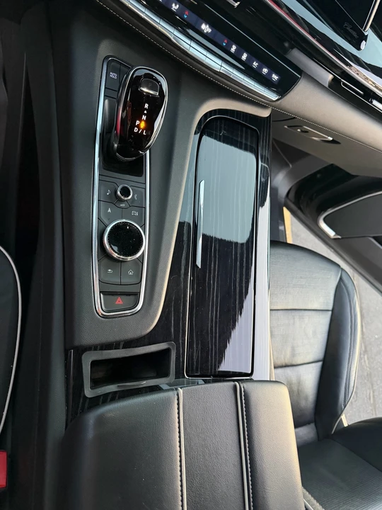 2021 Cadillac Escalade 5th Gen - Image 19 of 21