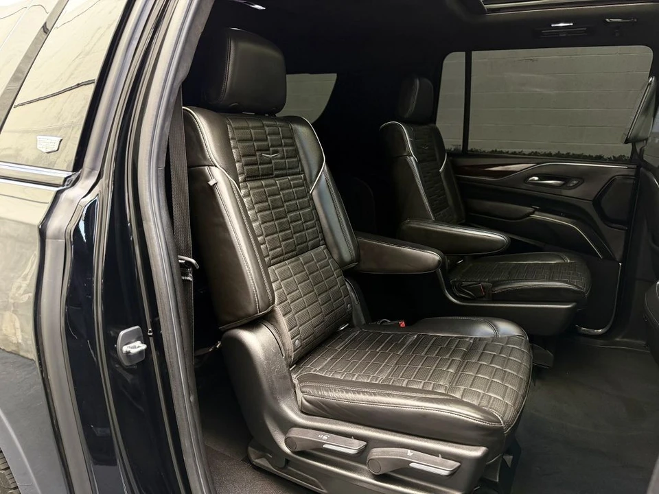 2021 Cadillac Escalade 5th Gen - Image 16 of 21