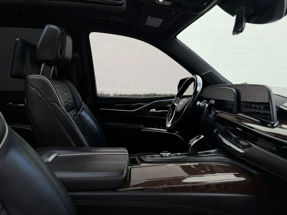 2021 Cadillac Escalade 5th Gen - Image 20 of 21