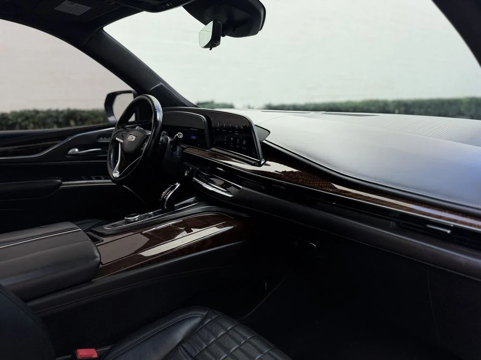 2021 Cadillac Escalade 5th Gen - Image 19 of 21