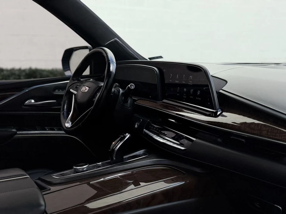 2021 Cadillac Escalade 5th Gen - Image 21 of 21