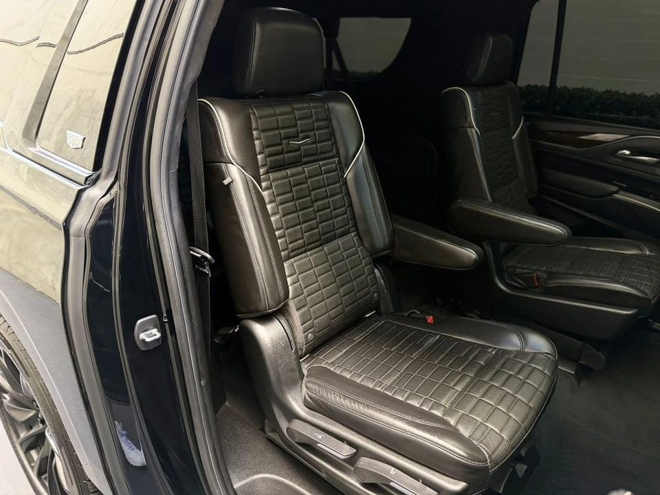 2021 Cadillac Escalade 5th Gen - Image 17 of 21