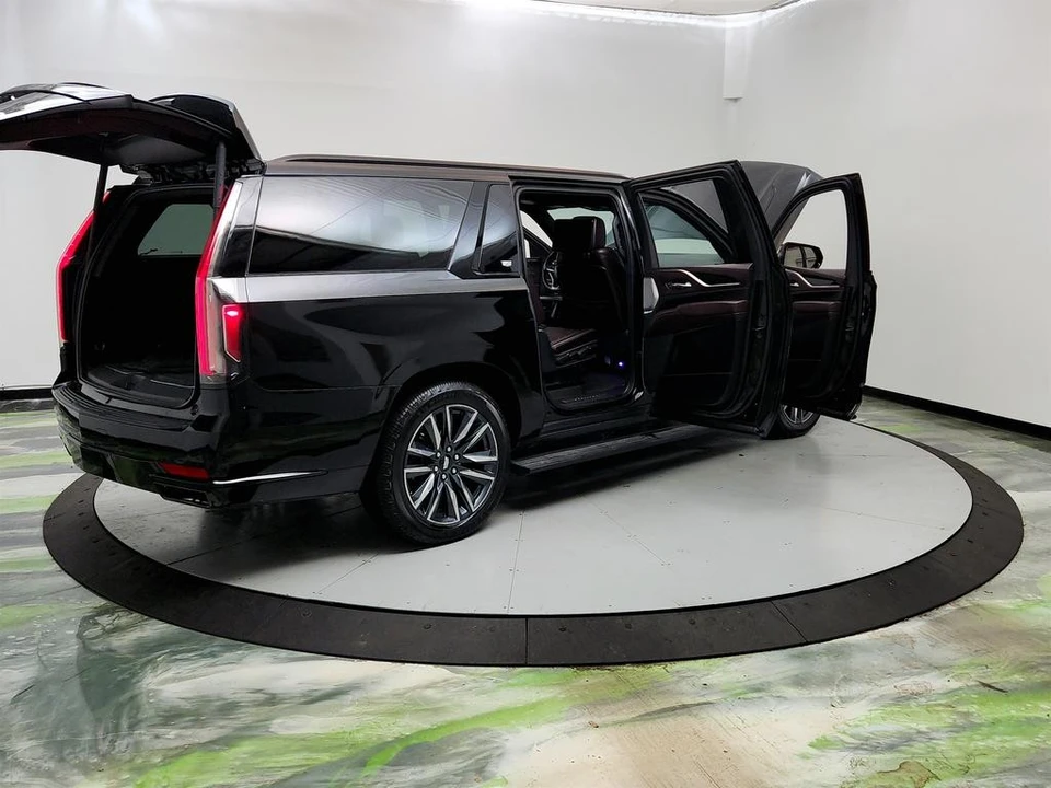 2021 Cadillac Escalade 5th Gen - Image 11 of 21