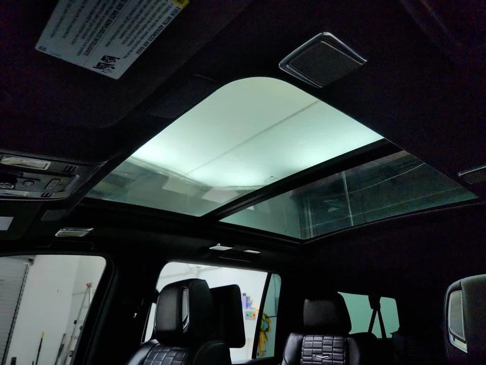 2021 Cadillac Escalade 5th Gen - Image 15 of 21
