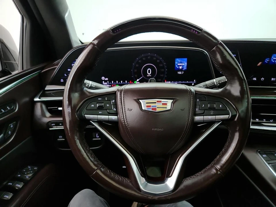 2021 Cadillac Escalade 5th Gen - Image 18 of 21