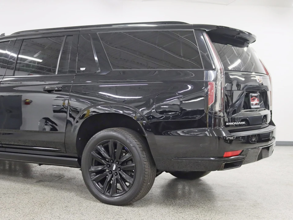 2021 Cadillac Escalade 5th Gen - Image 10 of 21