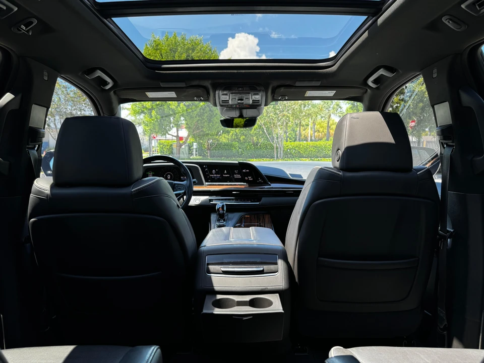 2021 Cadillac Escalade 5th Gen - Image 23 of 31