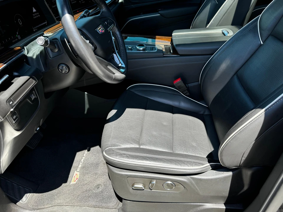 2021 Cadillac Escalade 5th Gen - Image 19 of 31