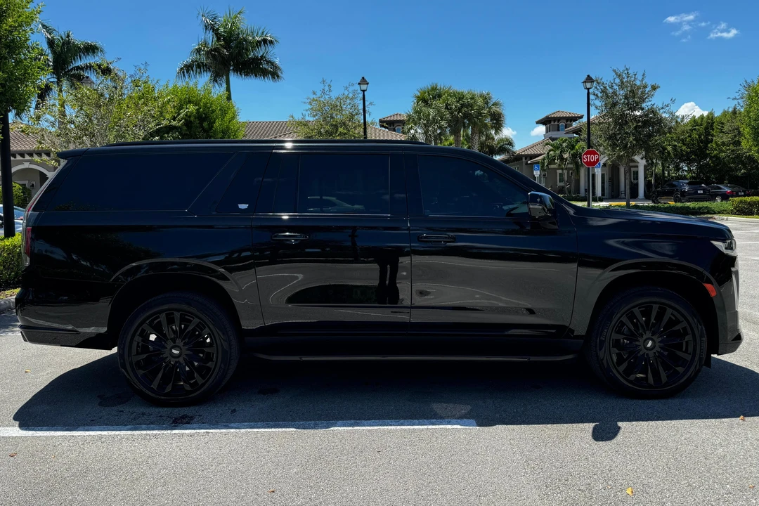 2021 Cadillac Escalade 5th Gen - Image 3 of 31