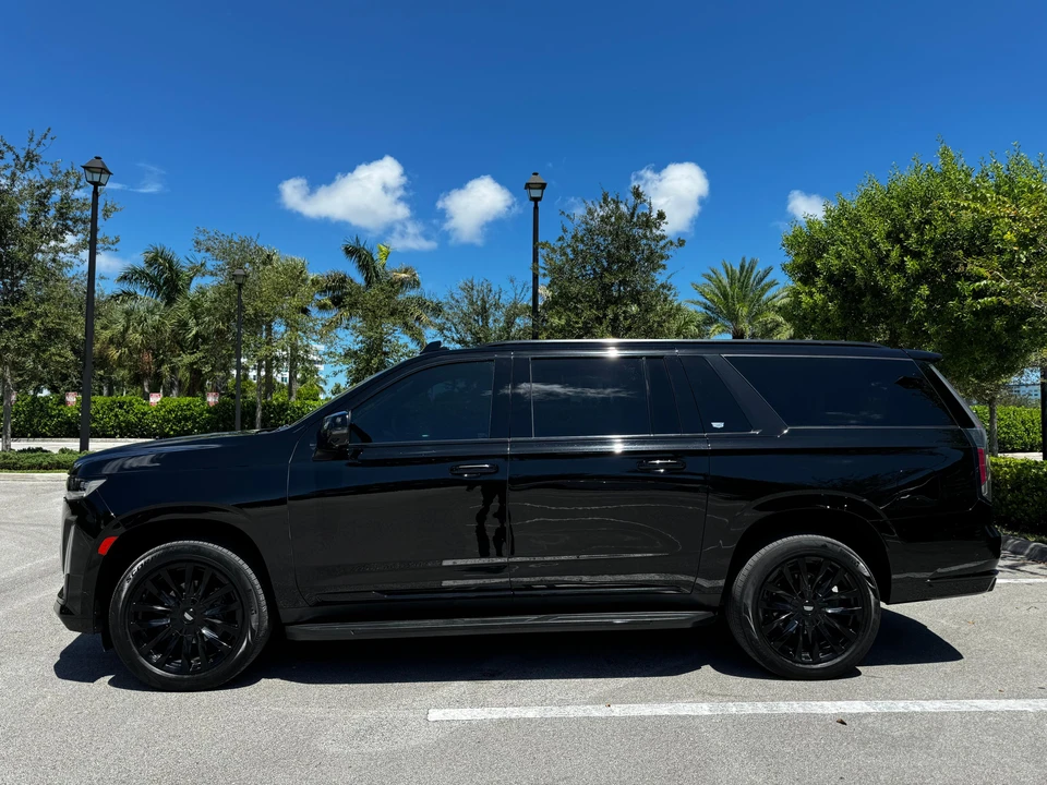 2021 Cadillac Escalade 5th Gen - Image 7 of 31