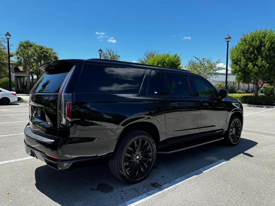 2021 Cadillac Escalade 5th Gen - Image 8 of 31