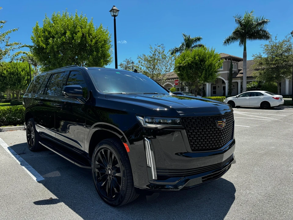 2021 Cadillac Escalade 5th Gen - Image 9 of 31