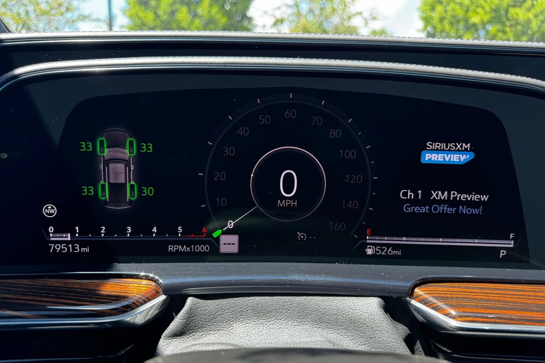2021 Cadillac Escalade 5th Gen - Image 18 of 31