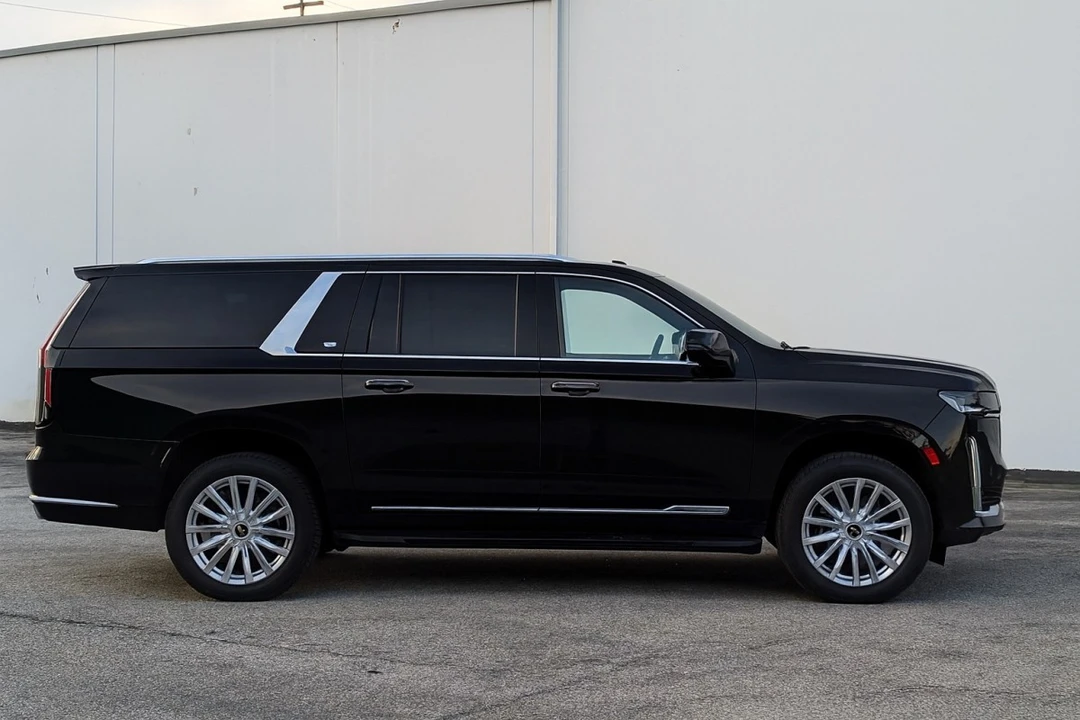 2021 Cadillac Escalade 5th Gen - Image 4 of 12