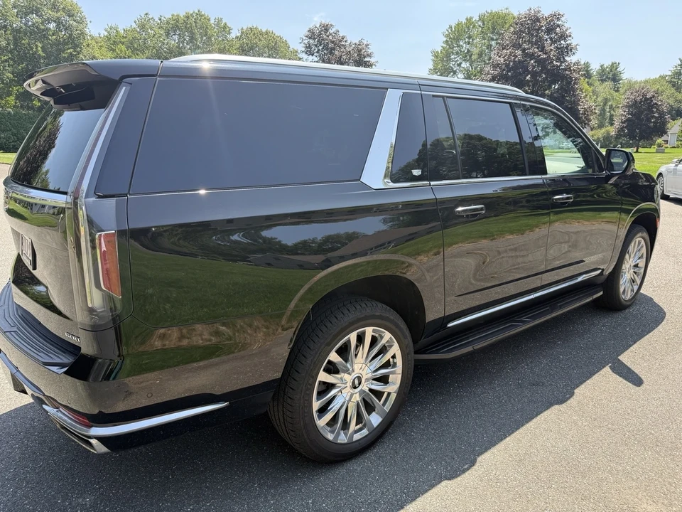 2021 Cadillac Escalade 5th Gen - Image 10 of 21