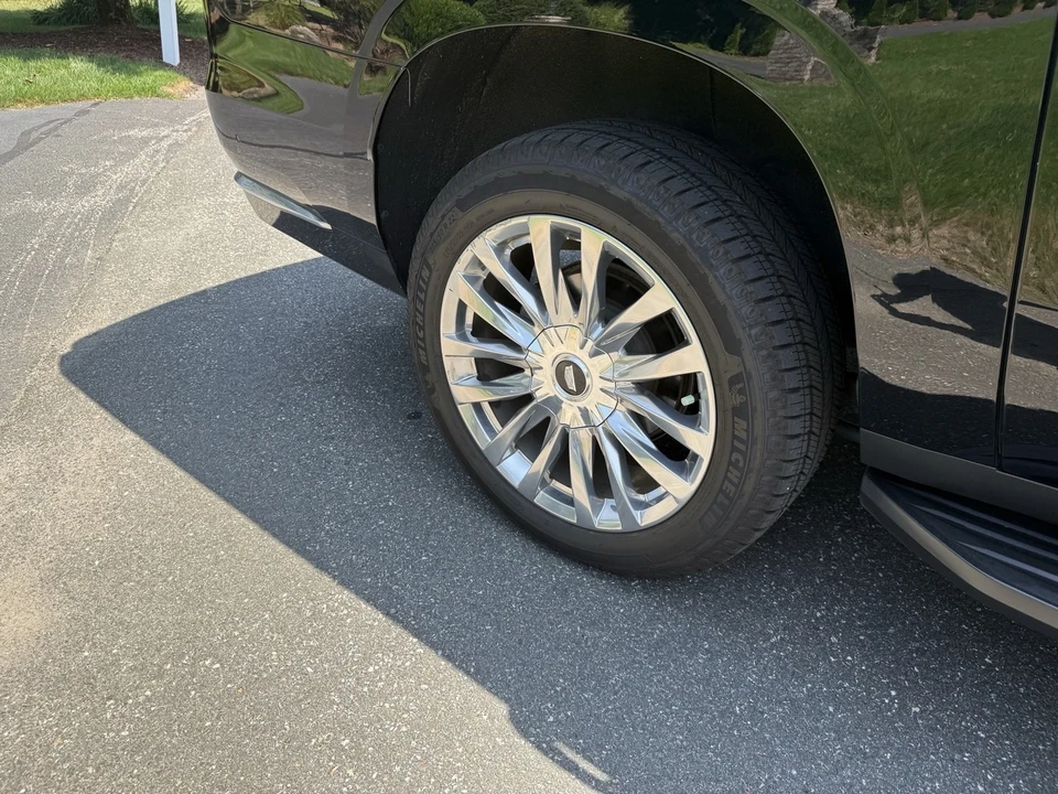 2021 Cadillac Escalade 5th Gen - Image 3 of 21