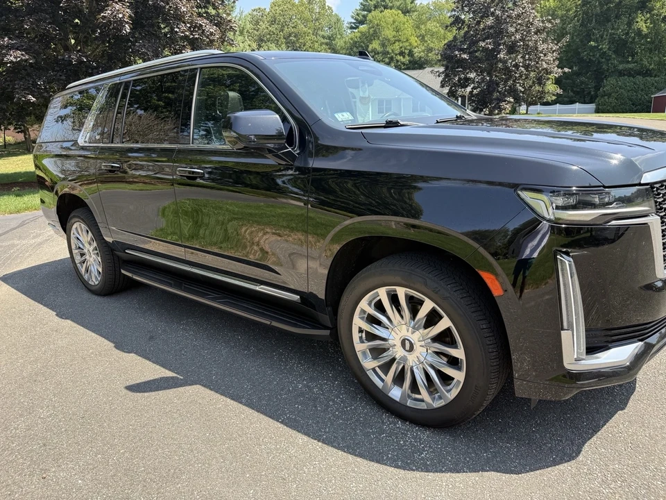 2021 Cadillac Escalade 5th Gen - Image 9 of 21