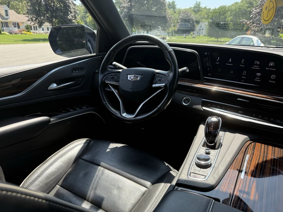 2021 Cadillac Escalade 5th Gen - Image 16 of 21