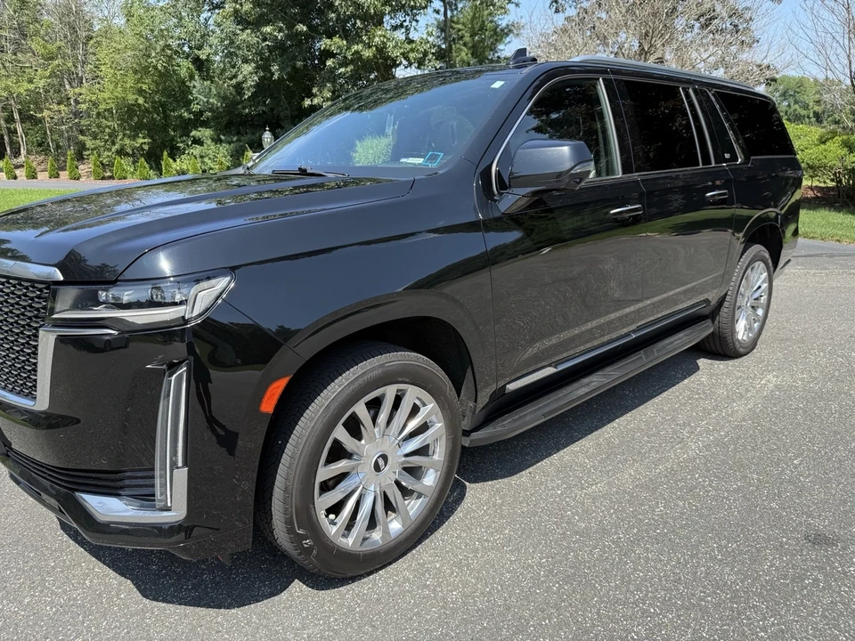 2021 Cadillac Escalade 5th Gen - Image 8 of 21