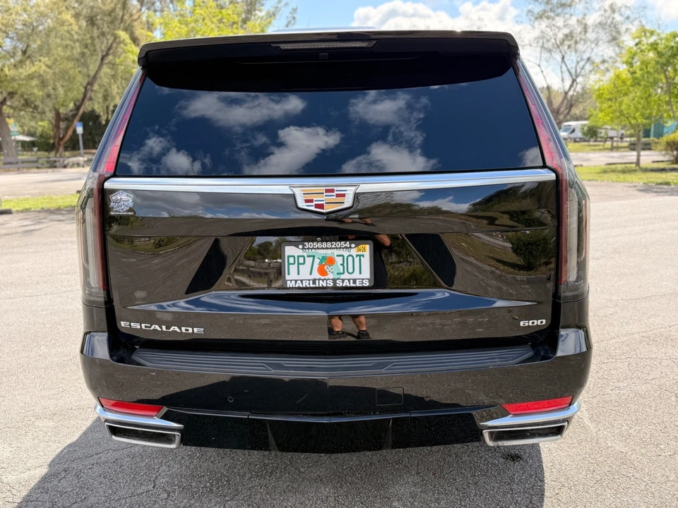 2021 Cadillac Escalade 5th Gen - Image 9 of 21