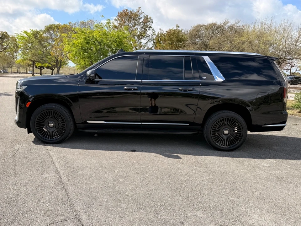 2021 Cadillac Escalade 5th Gen - Image 12 of 21