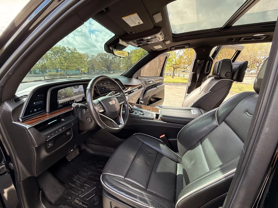 2021 Cadillac Escalade 5th Gen - Image 20 of 21